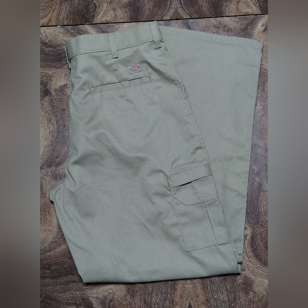 Dickies Women's Khaki Cargo Pants (14/30)
